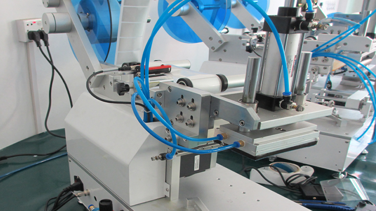 Tilakotid kilekottide märgistamismasin poolautomaatne tasasele pinnale