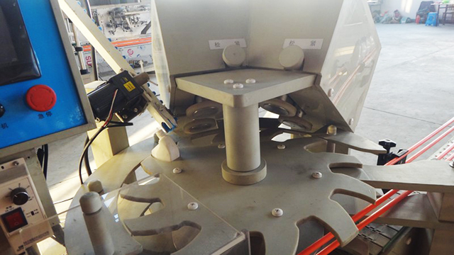 keeramisplaat korkimiseks.jpg