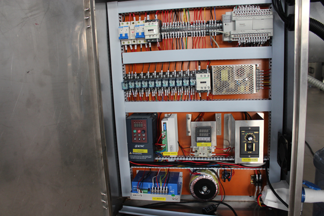 TÄITMISMASIN 4 pead (1).JPG