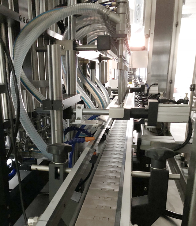 täitmismasin automaatne.JPG