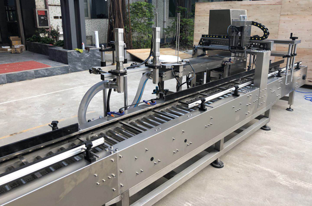 täiteõli ämbri korkimismasin.jpg