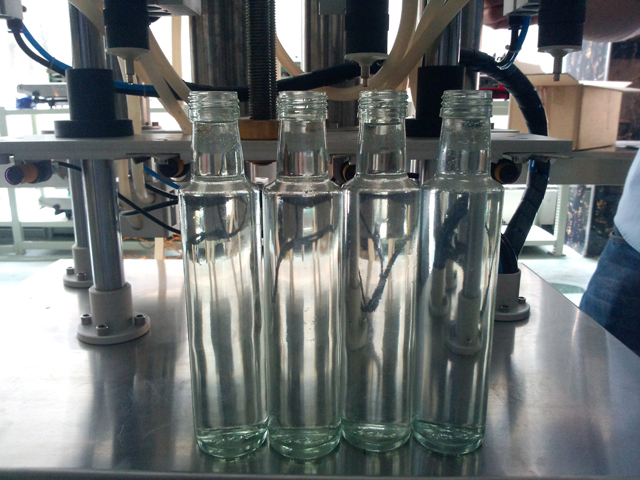 perfume bottles for overflow filling täitev parfüüm.jpg