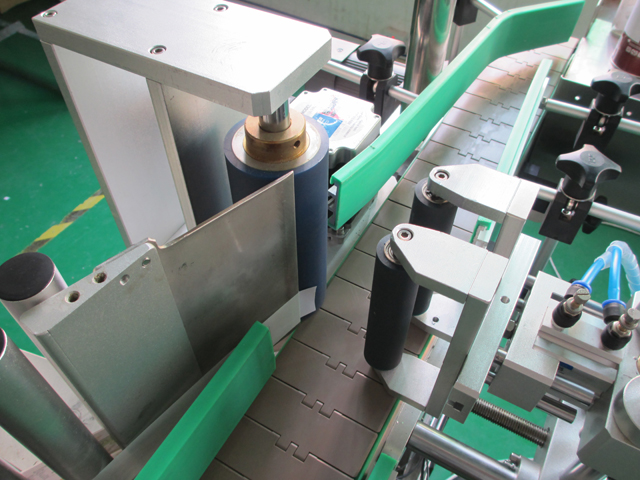 PLC controlling system bottle labeling machine MÄRGISTAMISSEADMED PUDELID PLC2.jpg