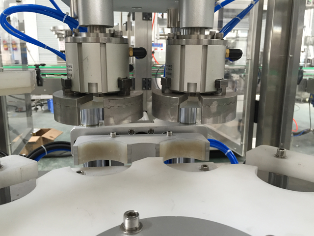 Vaakumkorkimise masin.jpg