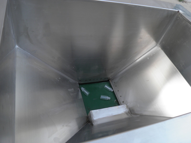 E liquid unscrambler for filling capping line pudeli unscrambler for E liquid.jpg