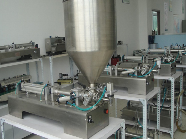 horizontal filling machine for both liquid and paste CREAM&LIQUID täitmismasin.jpg