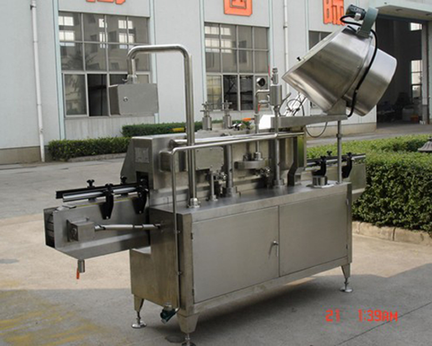 PLC-controlled system glass Jar twist off Steam Capper equipment vacuum capping machine for Glass Jars tagumine pilt keeratavast vaakumkorgist.jpg