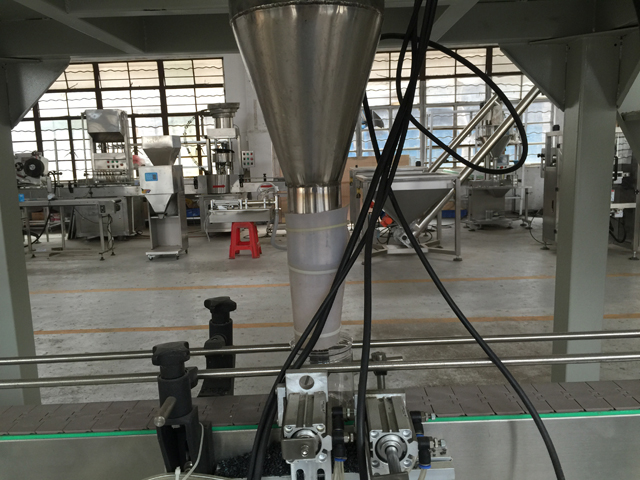 graanulite täitmise otsikud filler.jpg