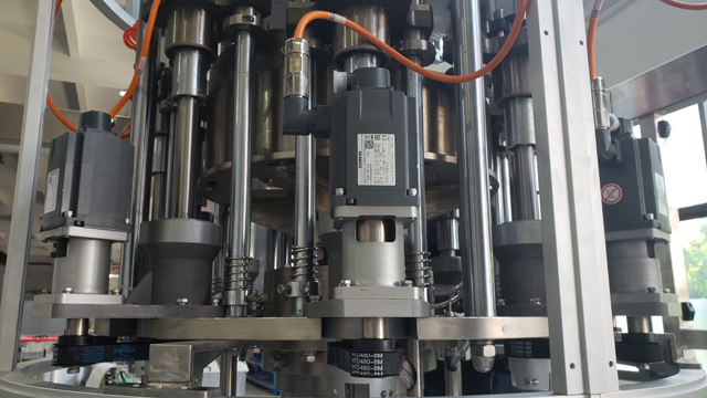 8 heas kruvikork.jpg