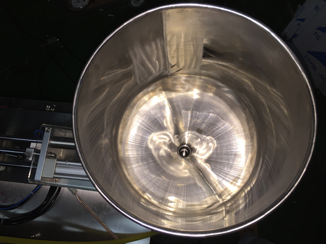 filling hopper for filling sealing täitepunker ultrahelisulguri jaoks filler.jpg