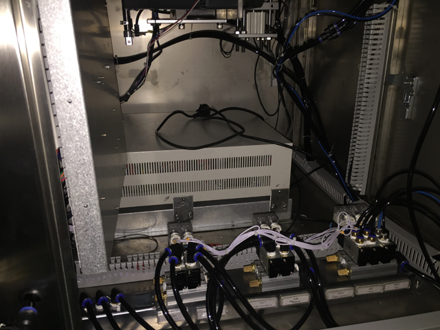 tubes filling sealing machine elektrikarbid tihendusseadmete torude täitmiseks.jpg