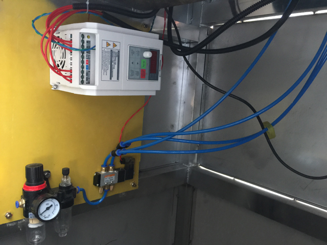 ropp korkimismasina sees.jpg