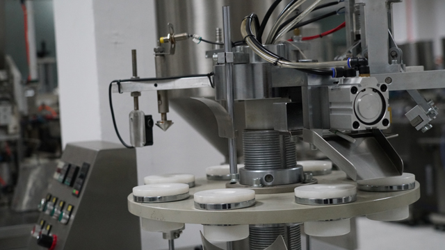 torutäite tihendaja plastik.jpg