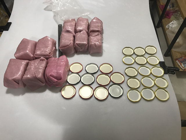 korgid ja pudelid purgid vaakumkorkimiseks.jpg