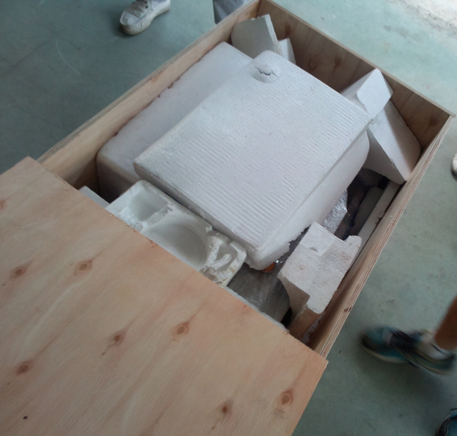 wooden case packaging before ocean shipping pakend märgistamismasinale.jpg