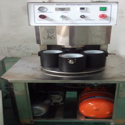 illustration of vacuum capping machine semi automatic illustratsioon vaakumkatte jaoks.jpg