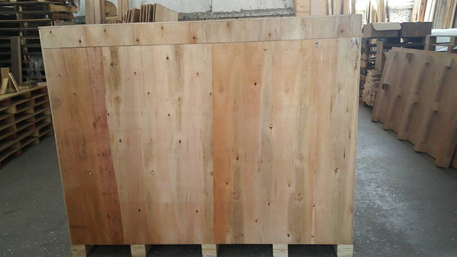 kartongi tihendaja puidust korpuses.jpg