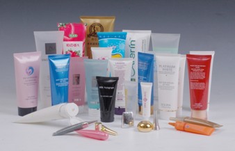 Plasttorude täitmise ja sulgemise masin.jpg