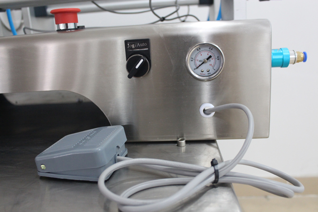 pneumaatiline kolviosa täitmismasinale.jpg