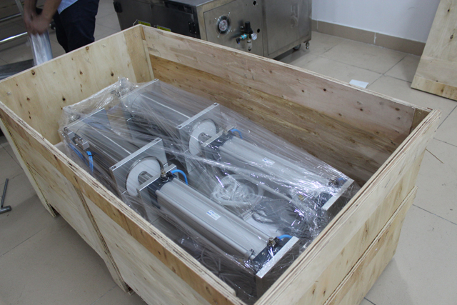 masin puidust korpuse sees.jpg